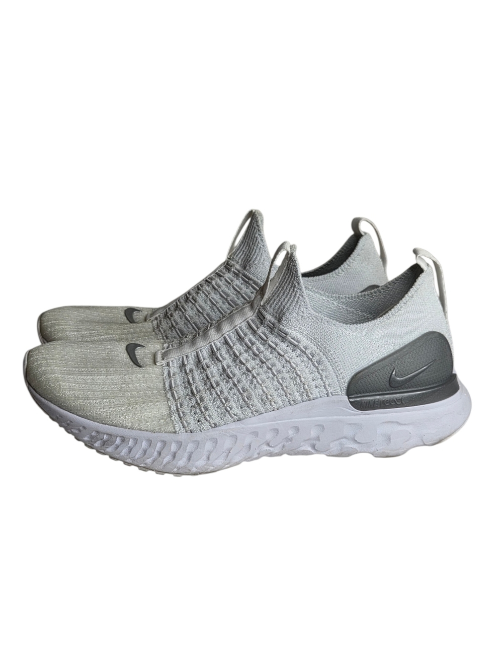 Nike React Phantom Run Flyknit 2 Shoes Womens Size 7 White Sneakers CJ0280-100